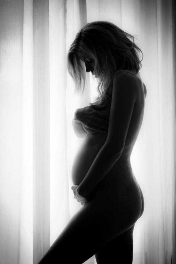 Babybauch Fotograf Wien. Buchen Sie Ihr Schwangerschafts Fotoshooting in Wien
